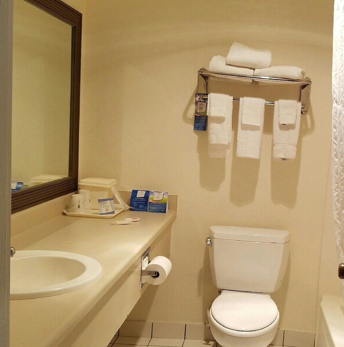 Hotel Baymont By Wyndham Airport