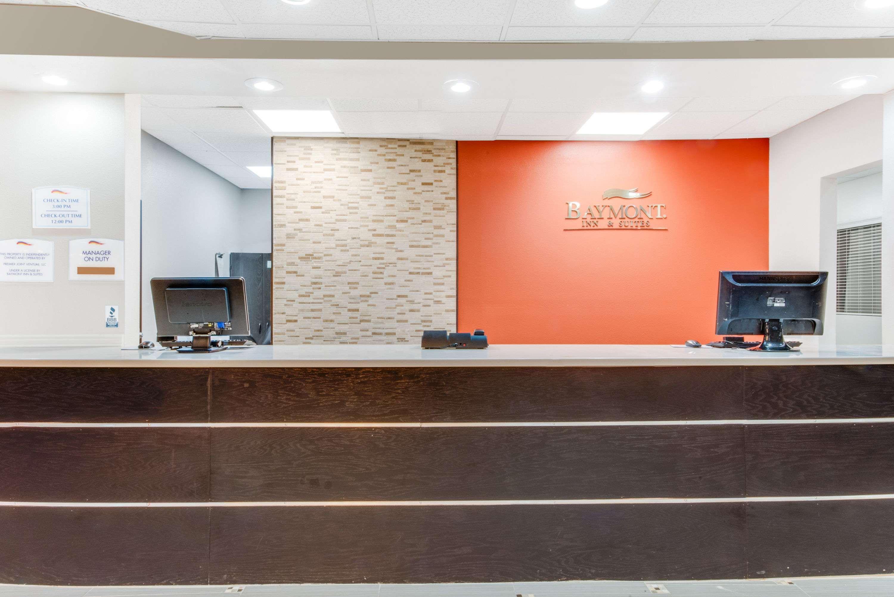 Baymont By Wyndham Airport Midland