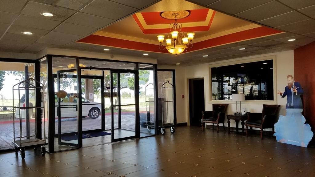 Hotel Baymont By Wyndham Airport 3*