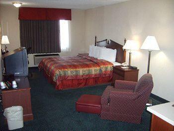 Hotel Baymont By Wyndham Airport Midland