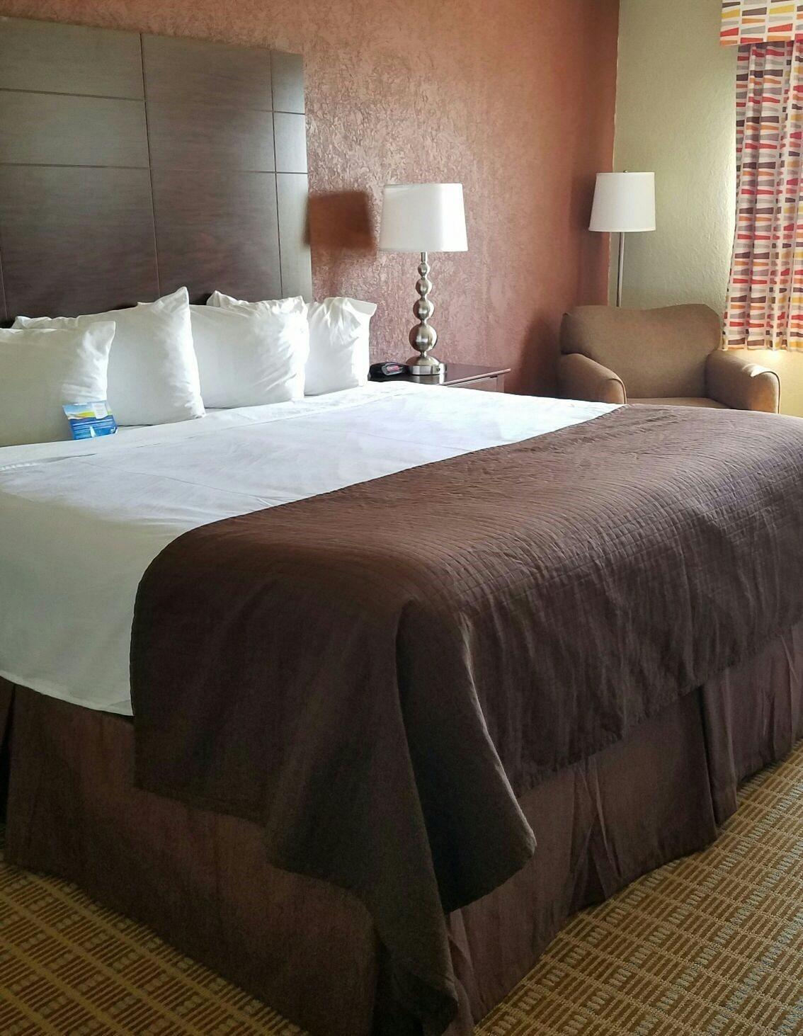 Hotel Baymont By Wyndham Airport