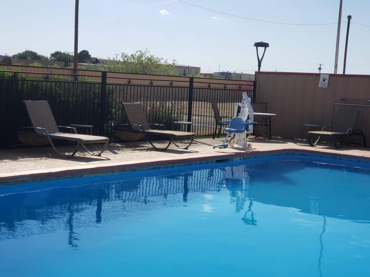 Baymont By Wyndham Airport Hotel Midland