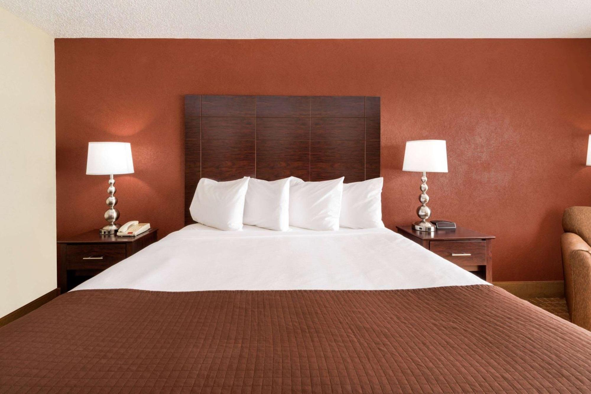 Hotel Baymont By Wyndham Airport Midland