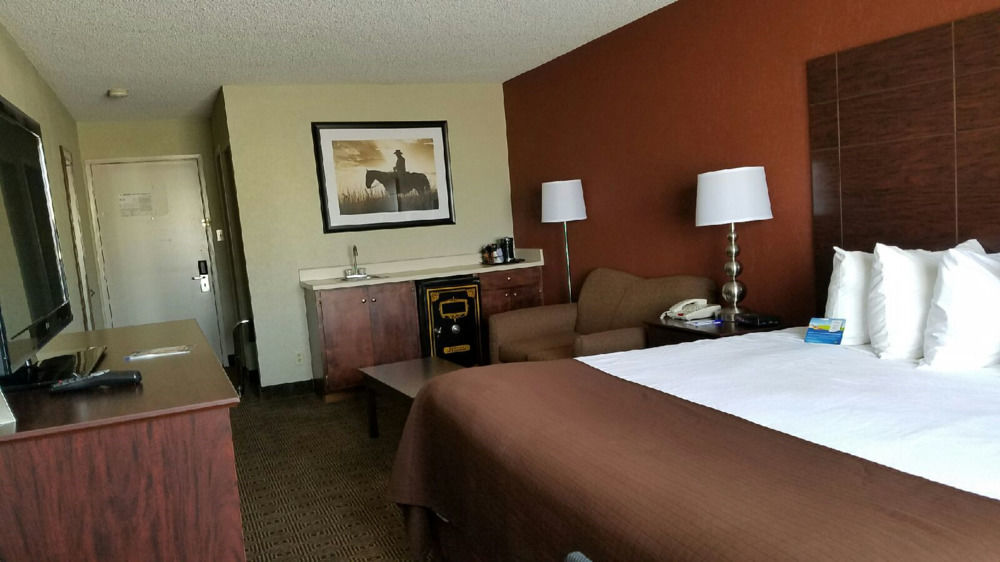 Baymont By Wyndham Airport Midland